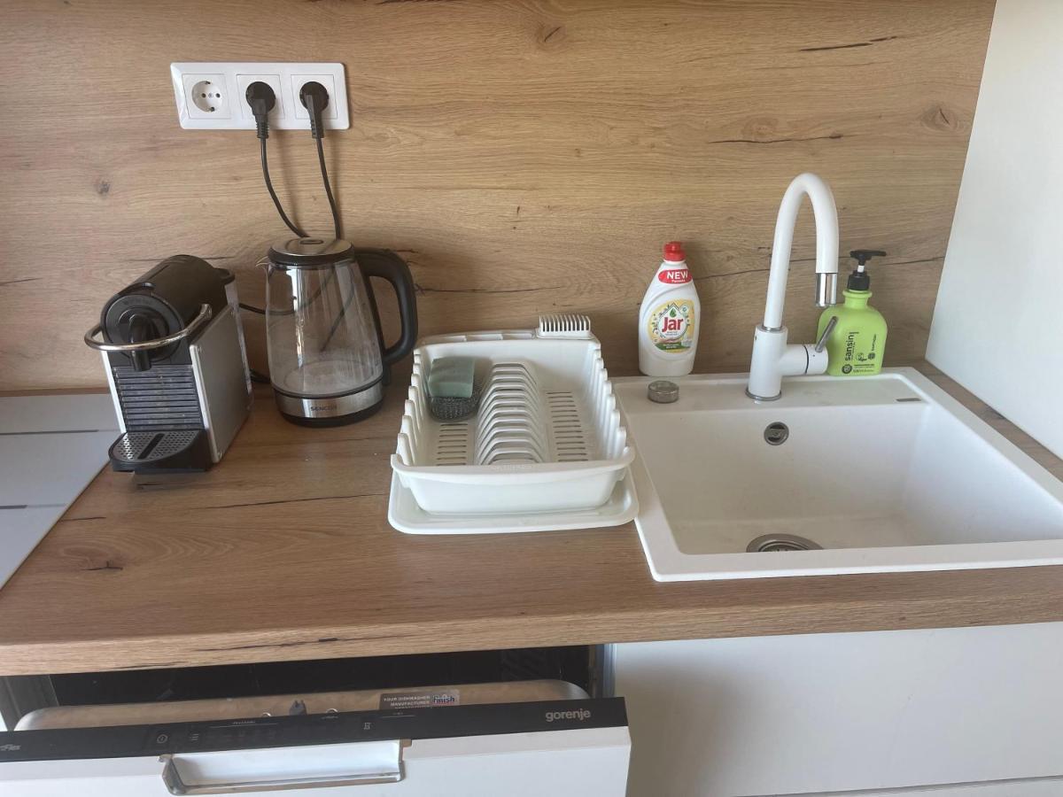 Fenyves Beach Apartman Delux บาลาตอนเฟนีแวช ภายนอก รูปภาพ