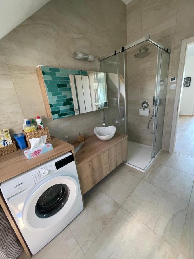 Fenyves Beach Apartman Delux บาลาตอนเฟนีแวช ภายนอก รูปภาพ