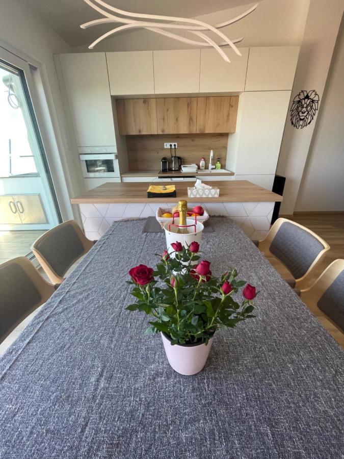 Fenyves Beach Apartman Delux บาลาตอนเฟนีแวช ภายนอก รูปภาพ