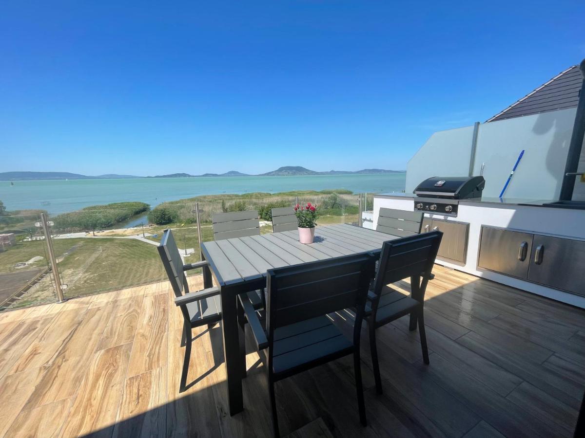 Fenyves Beach Apartman Delux บาลาตอนเฟนีแวช ภายนอก รูปภาพ